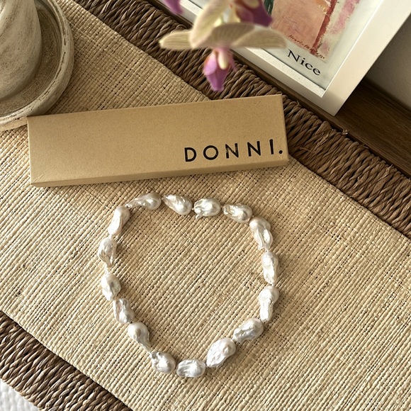 DONNI - The June White Pearl Choker - firm price - Picture 5 of 9
